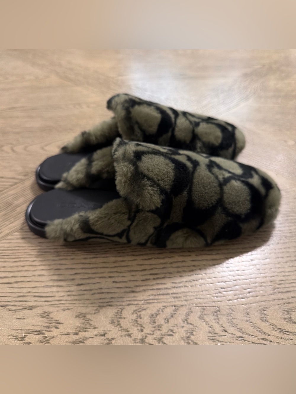 Coach Women'S Signature Shearling Slippers 7